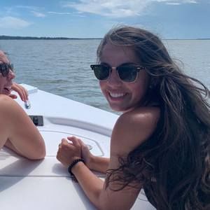 Meet your Posher, Anna